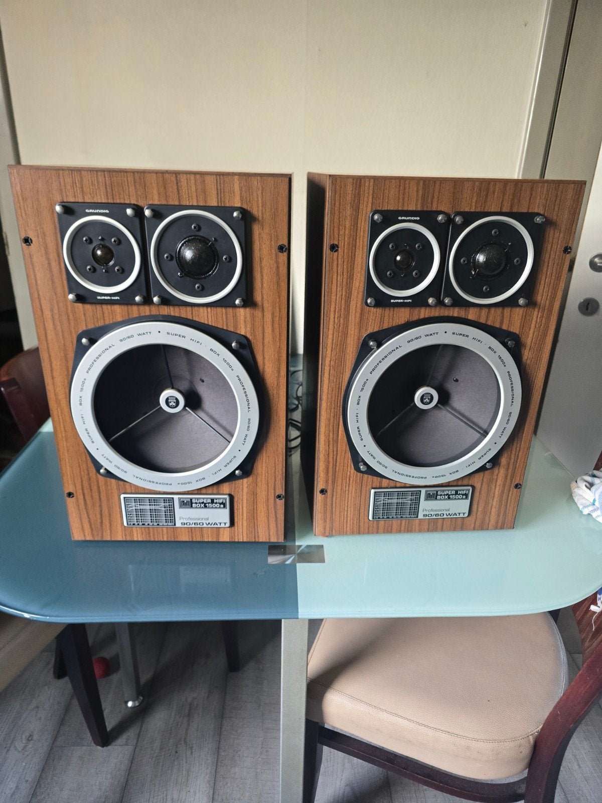 mooir retro boxen, Ophalen