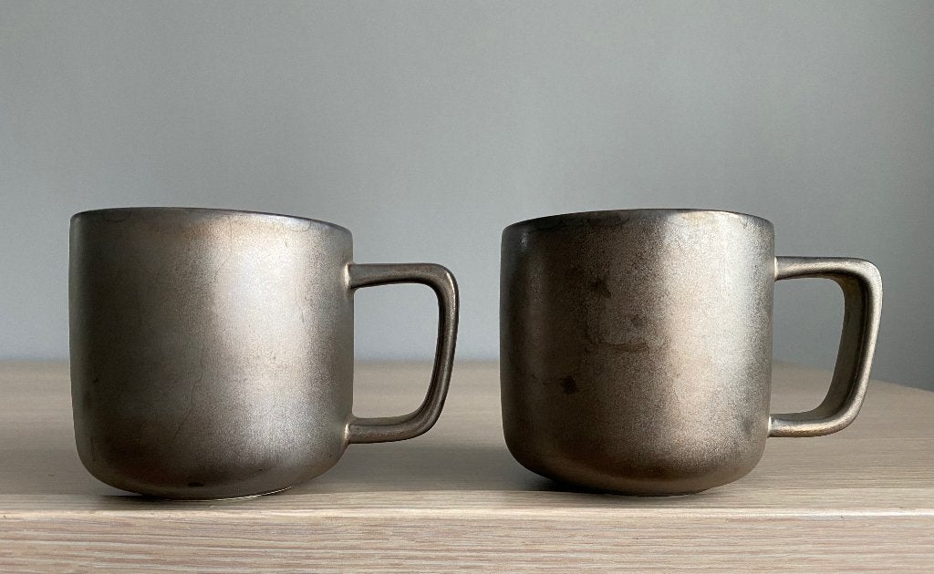 Set 2 mokken Salt & Pepper Rusty Anvil - NIEUW, Verzenden, Nieuw, Porselein, Mok