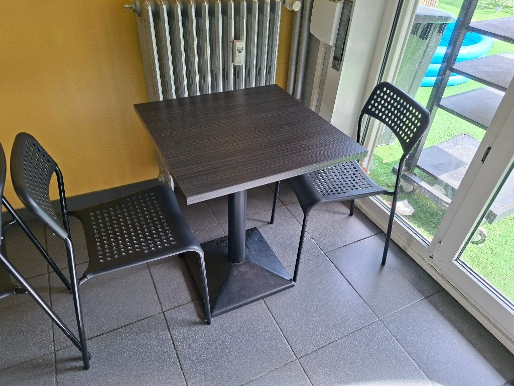 Set binnentafel en stoelen, Maison & Meubles, Chaises, Bois, Deux, Enlèvement, Utilisé