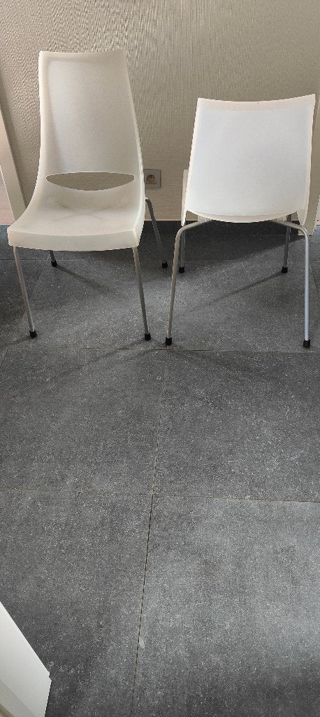Transparant witte stoelen, Ophalen, Kunststof, Gebruikt, Twee