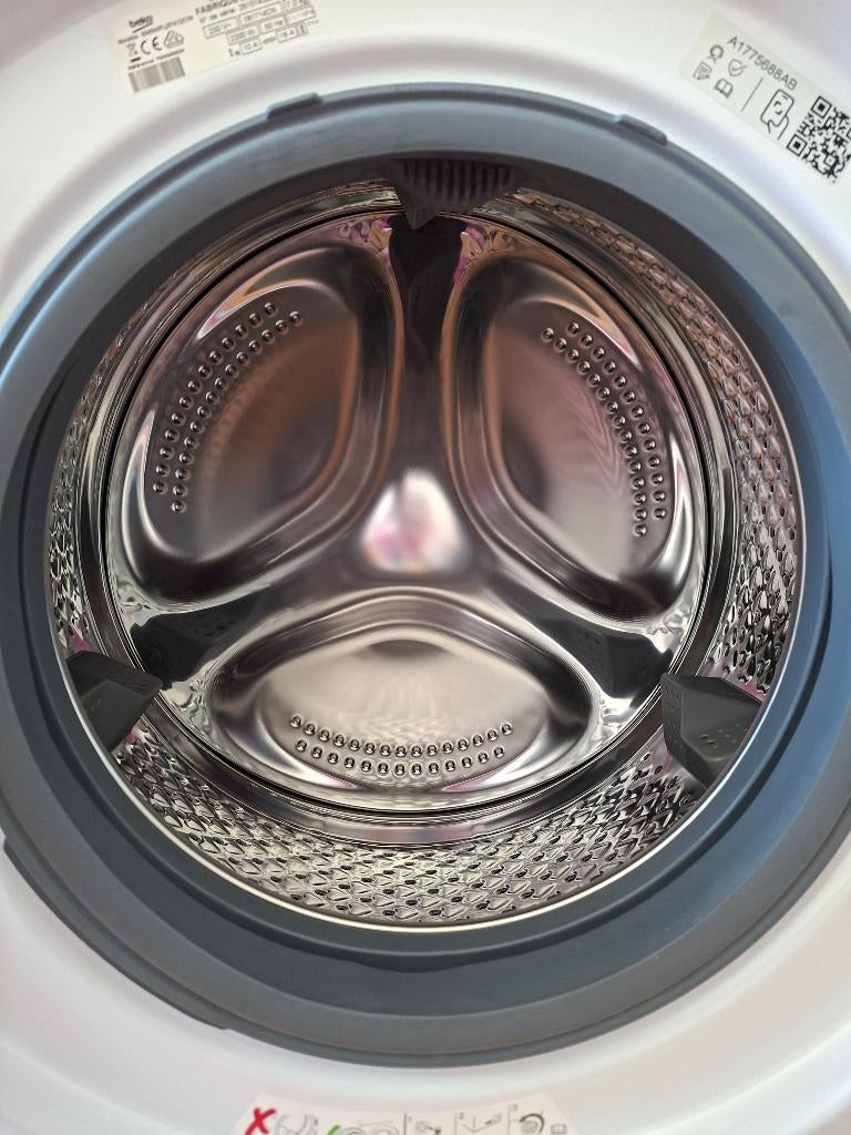 Washing machine - good for tight space, 7kg, 250e, 1200 à 1600 tours, 6 à 8 kg, 85 à 90 cm, Programme lavage à la main