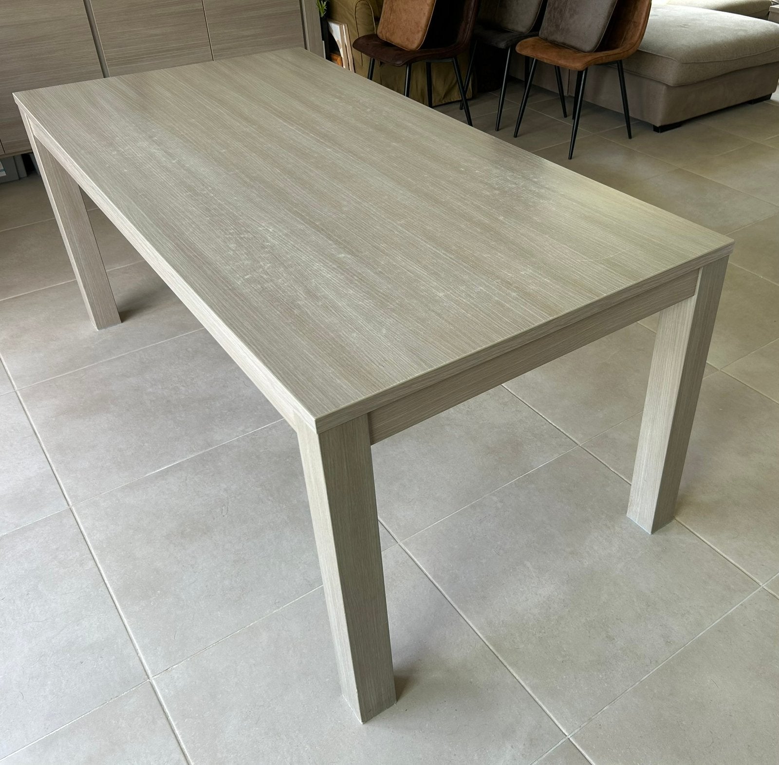 Degelijke eettafel, Huis en Inrichting, Ophalen, Gebruikt, 50 tot 100 cm, Vijf personen of meer