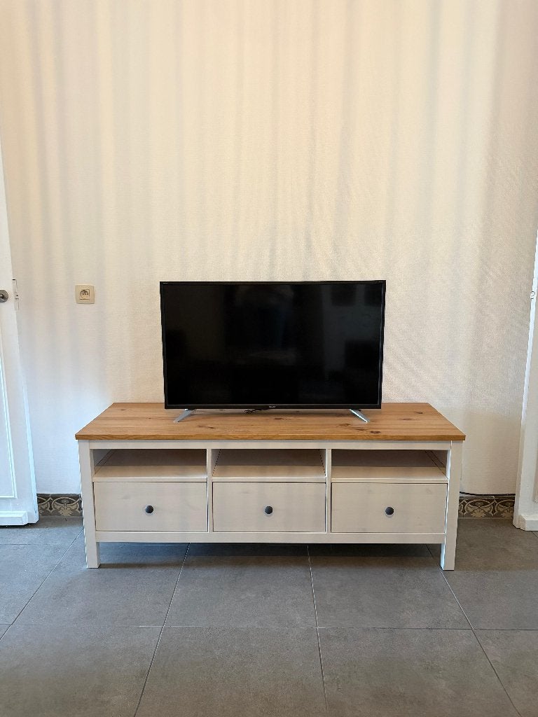 IKEA Hemnes tv-meubel met 3 lades – wit/lichtbruin, 148 cm, 25 à 50 cm, Moins de 100 cm, Enlèvement, Utilisé