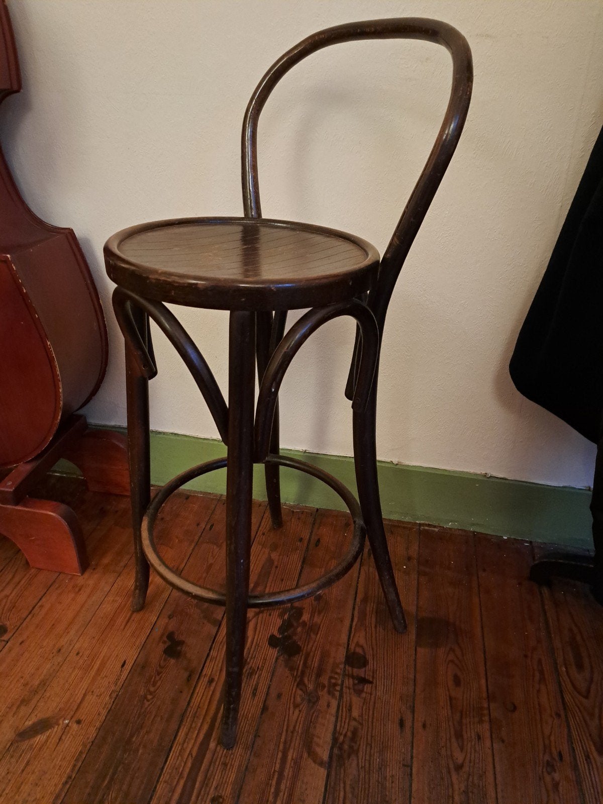 tabouret de bar, Ophalen