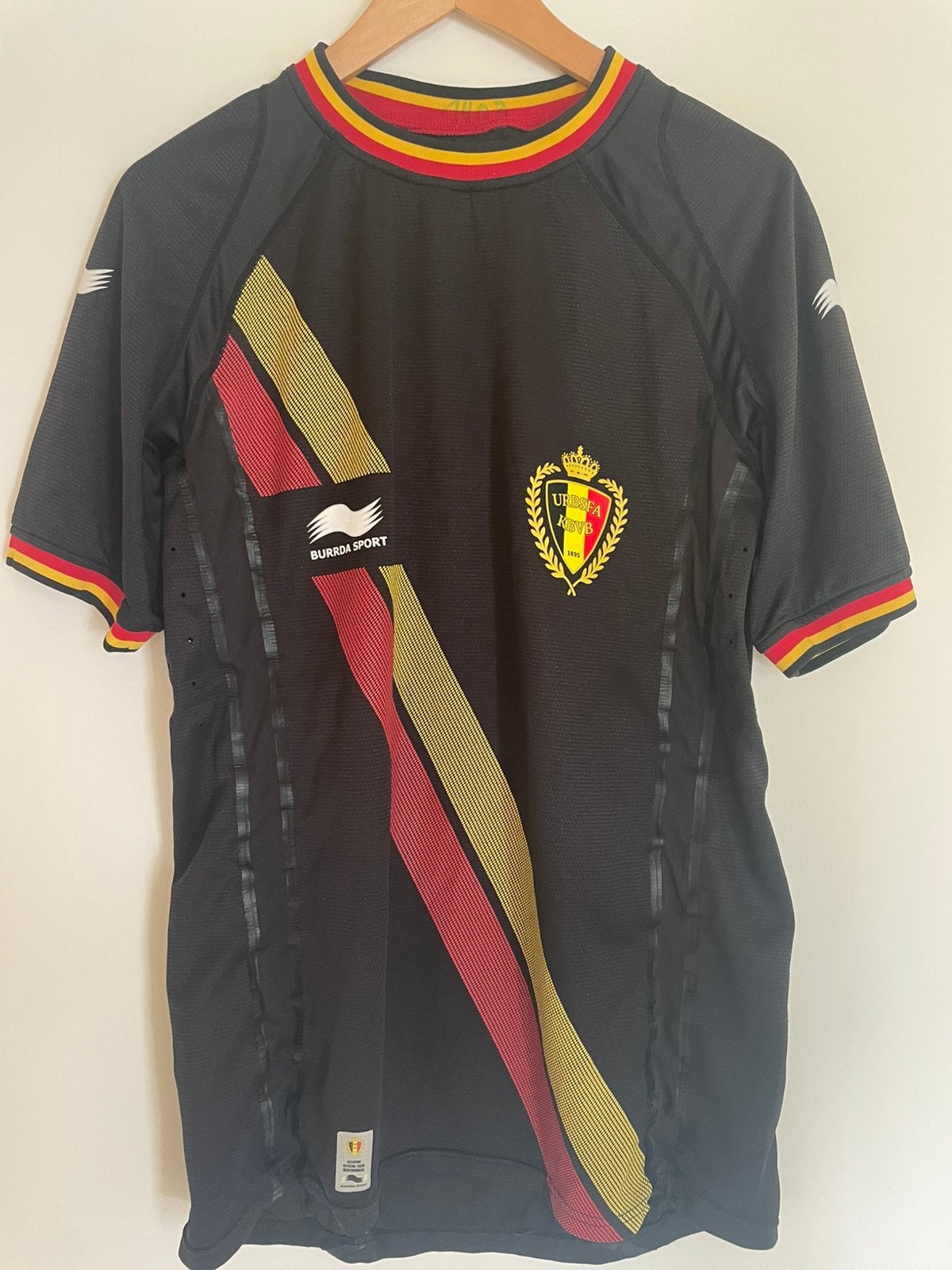 Rode Duivels shirt Burrda zwart XL 2014, Sport en Fitness, Voetbal, Maat XL, Ophalen of Verzenden, Zo goed als nieuw, Shirt