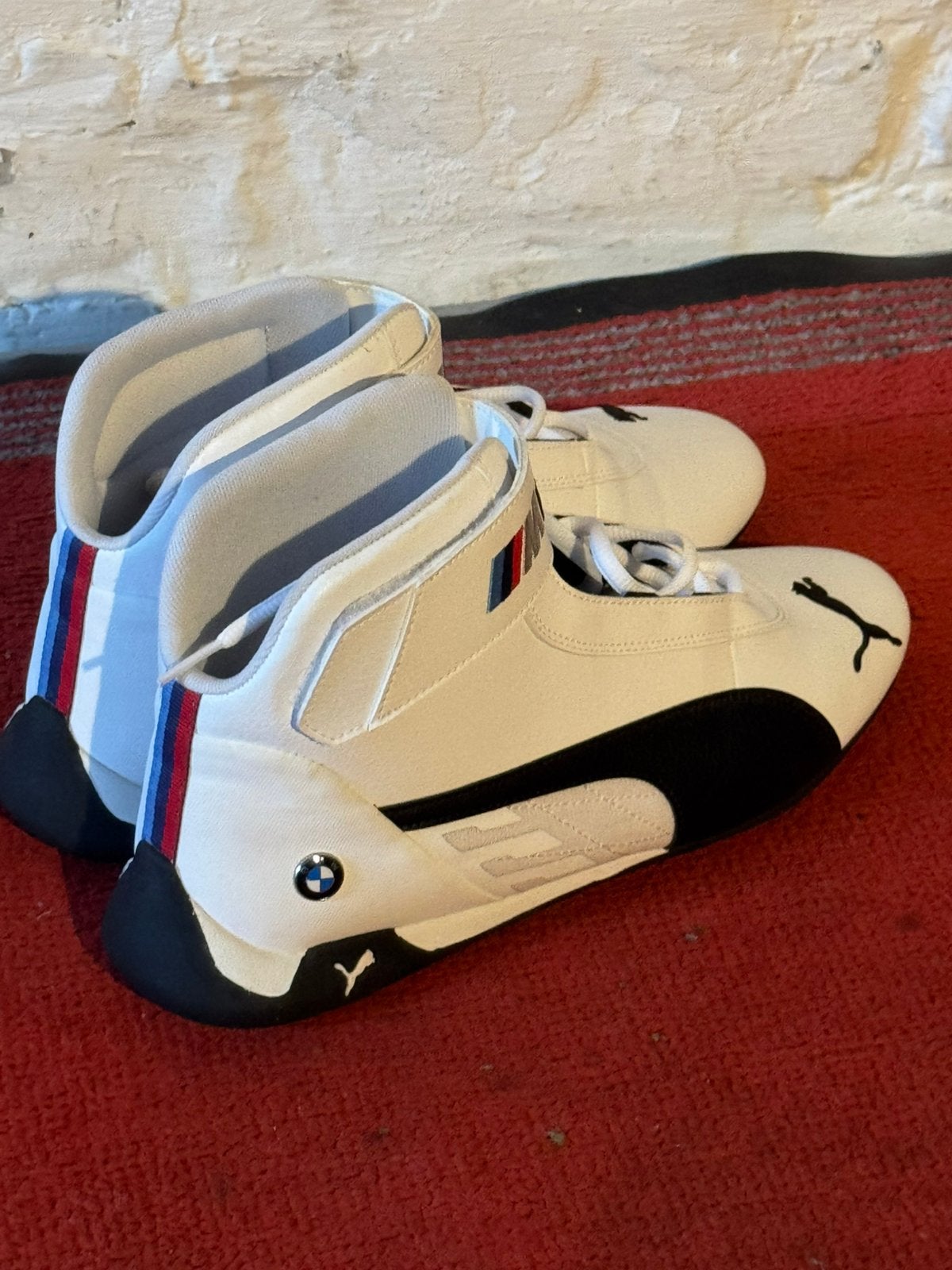 Nieuwe BMW PUMA MOTORSPORT maat 42 sneakers., Wit, Nieuw, Ophalen of Verzenden, Sneakers