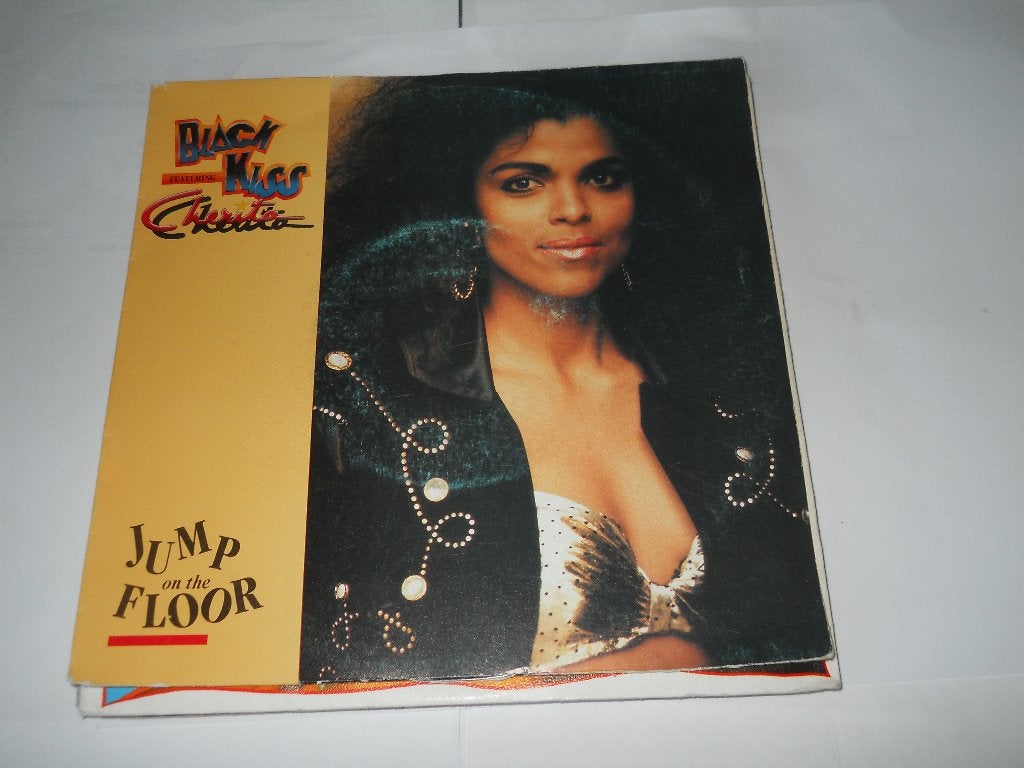 45 T SINGLE - Black Kiss Featuring Cherita – Jump On The, Fotohoes, 7 inch, Ophalen of Verzenden, Zo goed als nieuw