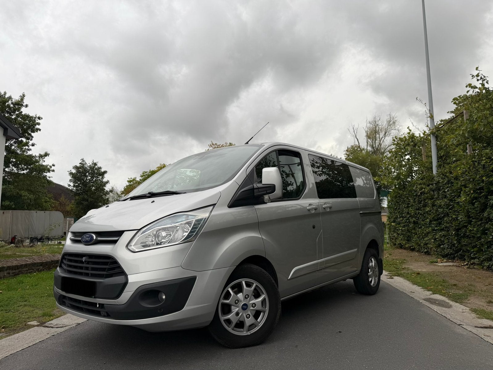Ford Transit Custom 61.000 km, Cabine double, Achat, 6 portes, Boîte manuelle, Entretenue par le concessionnaire