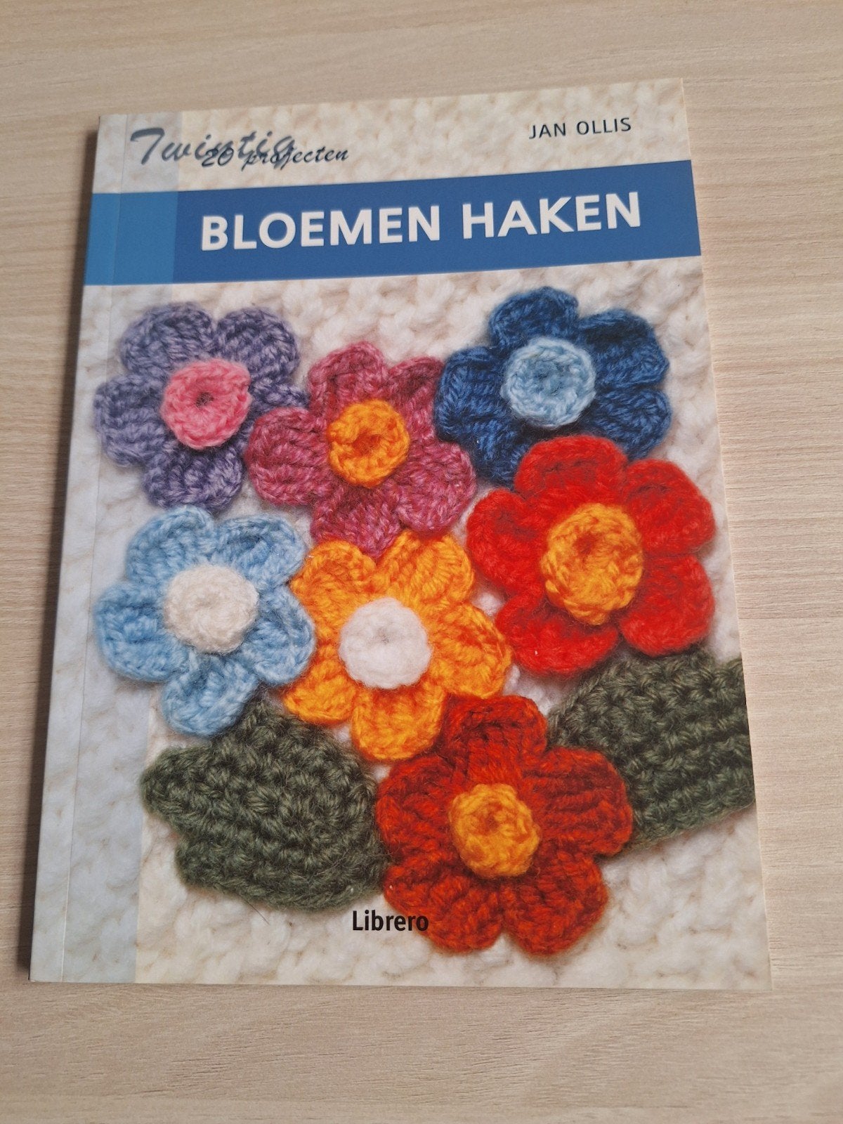 *bloemen haken-perfecte staat, Boeken, Ophalen, Zo goed als nieuw, Breien en Haken
