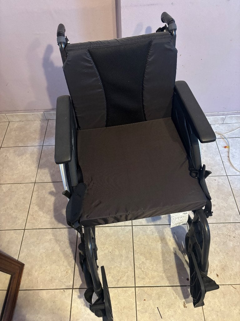 Chaise roulante invacare, Divers, Enlèvement, Comme neuf, Fauteuil roulant à pousser