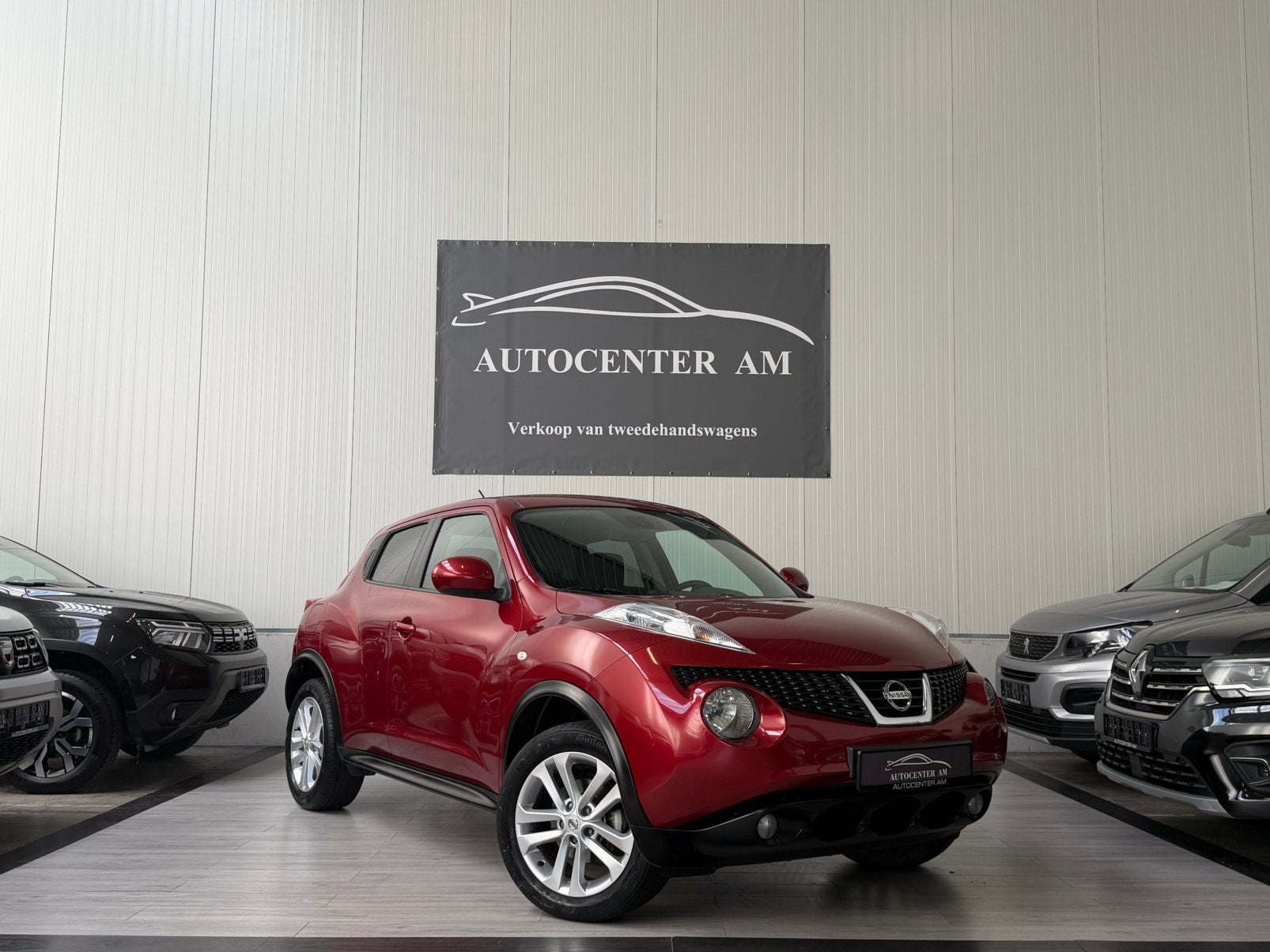 Nissan Juke 1.6i 2WD Visia 48.000km ** Navi ** Cruise, Autos, Nissan, Rouge, Euro 5, Achat, Entreprise