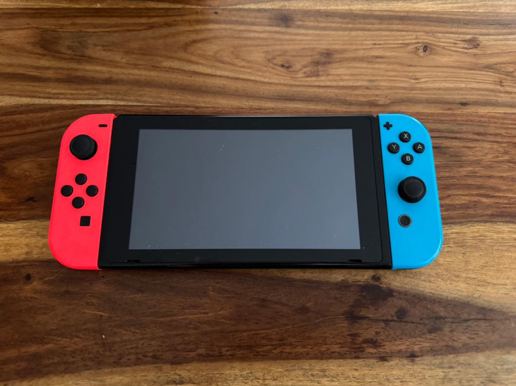 Nintendo switch, Ophalen, Met 2 controllers, Switch Original, Gebruikt