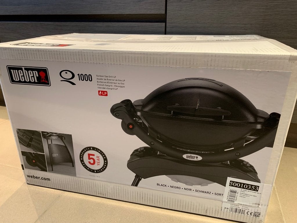 Weber Q1000 gas zwart met stand -volledig nieuw -miskoop, Ophalen, Nieuw