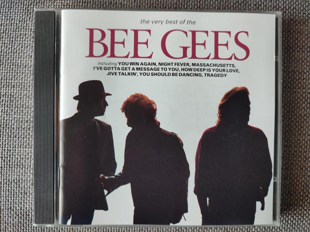 CD : BEE GEES - THE VERY BEST OF THE BEE GEES, Cd's en Dvd's, Ophalen of Verzenden, Zo goed als nieuw
