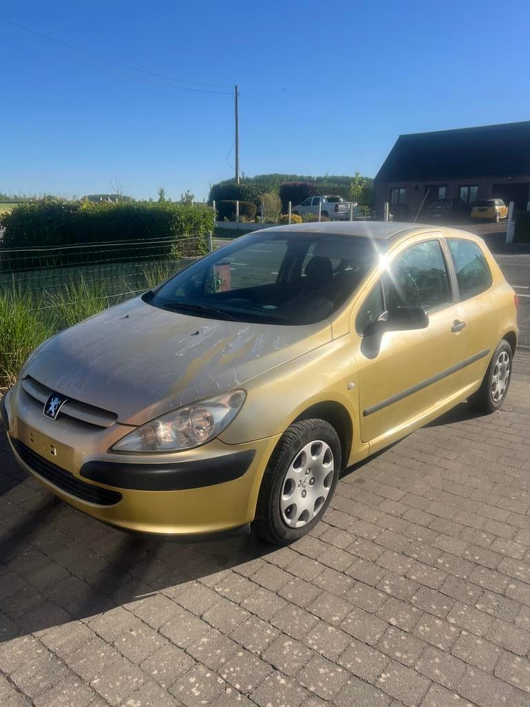 Vend peugeot 307 1.4 essence de 2005, Achat, Jaune, Bleu, 5 places