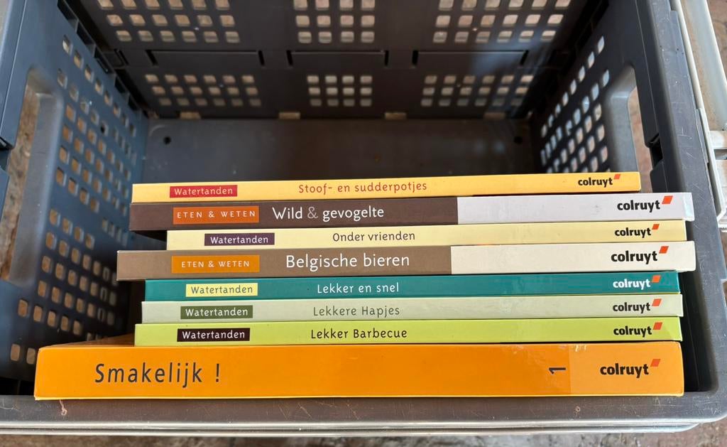 8 kookboeken van Colruyt voor €10, Ophalen, Zo goed als nieuw