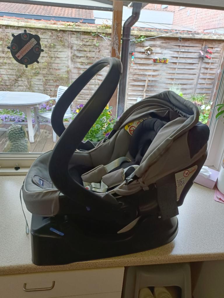 Autostoel Chicco, Kinderen en Baby's, Chicco, Ophalen, 0 t/m 10 kg, Gebruikt