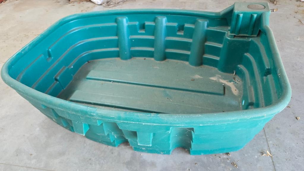 Grote Weidedrinkbak Suevia 1500L  voor paarden of runderen, Animaux & Accessoires, Box & Pâturages