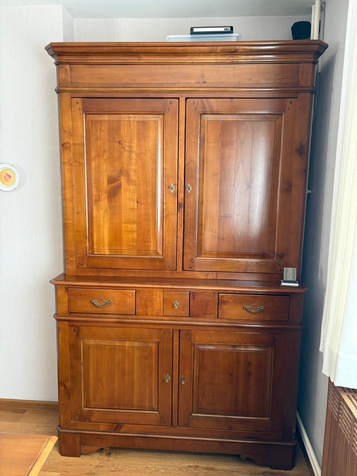 Eetkamer kerselaar, Ophalen