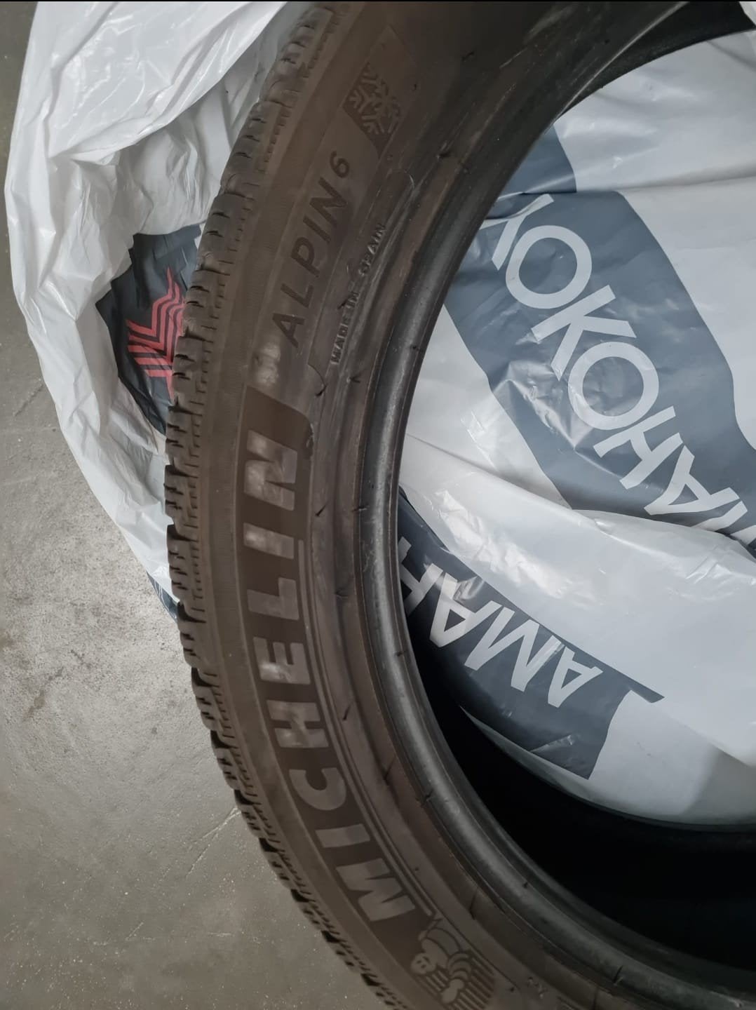 À vendre 4 pneus hiver sans jantes, Enlèvement, Utilisé