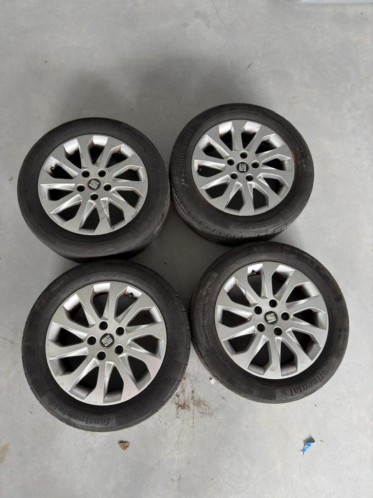 Originele seat leon velgen met zomerbanden 205 55 16, 16 pouces, Véhicule de tourisme, Pneus été, Pneu(s)