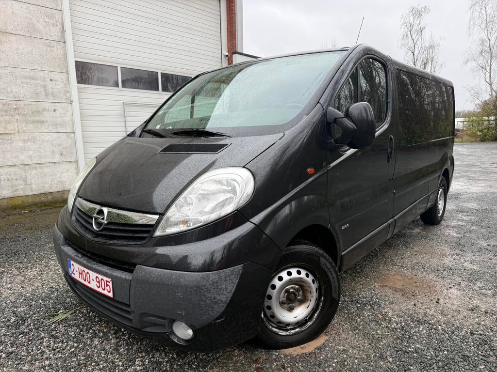 Opel Vivaro 2.5 CDTI - Automaat - 135.000 KM - LONG - 6 zit, Auto's, Monovolume, Vivaro, Leder, Bedrijf