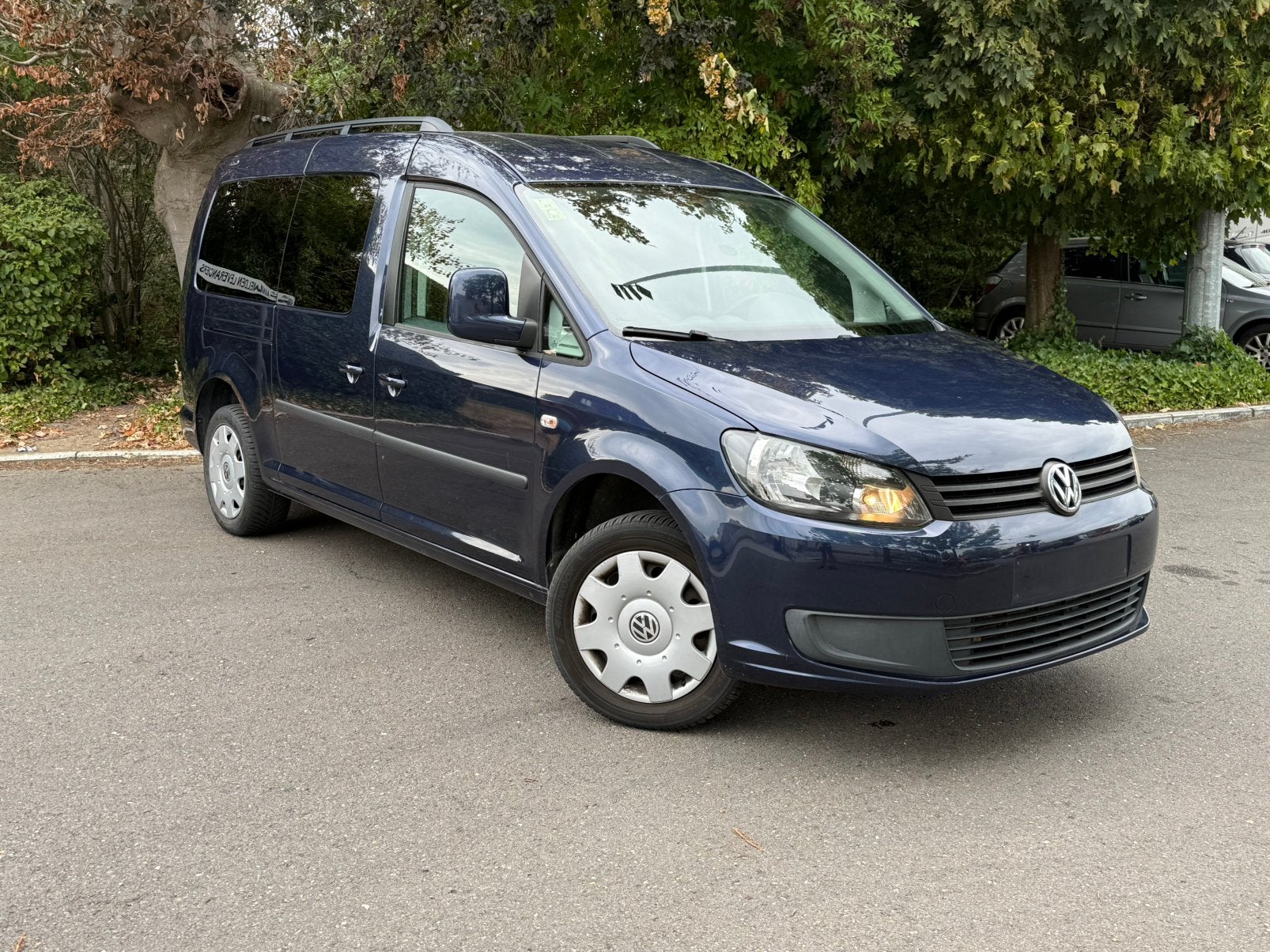 Volkswagen Caddy maxi 1.2 benzine 78.000 km 7 plats, Auto's, Euro 5, Stof, Zwart, Blauw