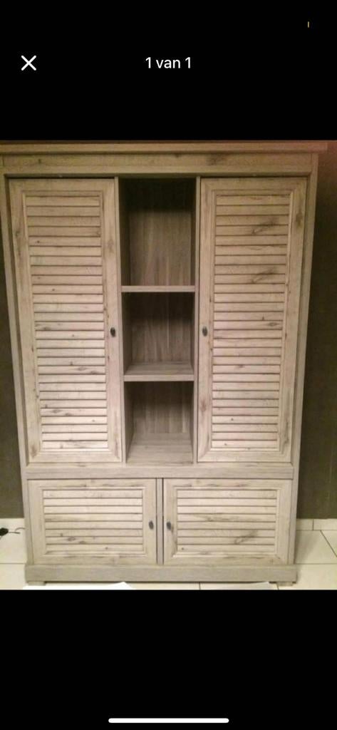 Vitrine kast, Enlèvement