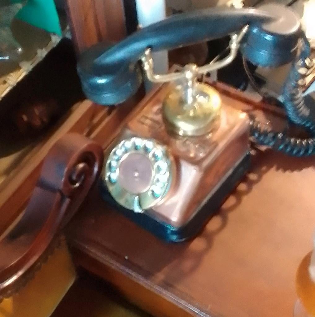 Vintage telefoon van koper en bakeliet, Antiek en Kunst, Ophalen of Verzenden