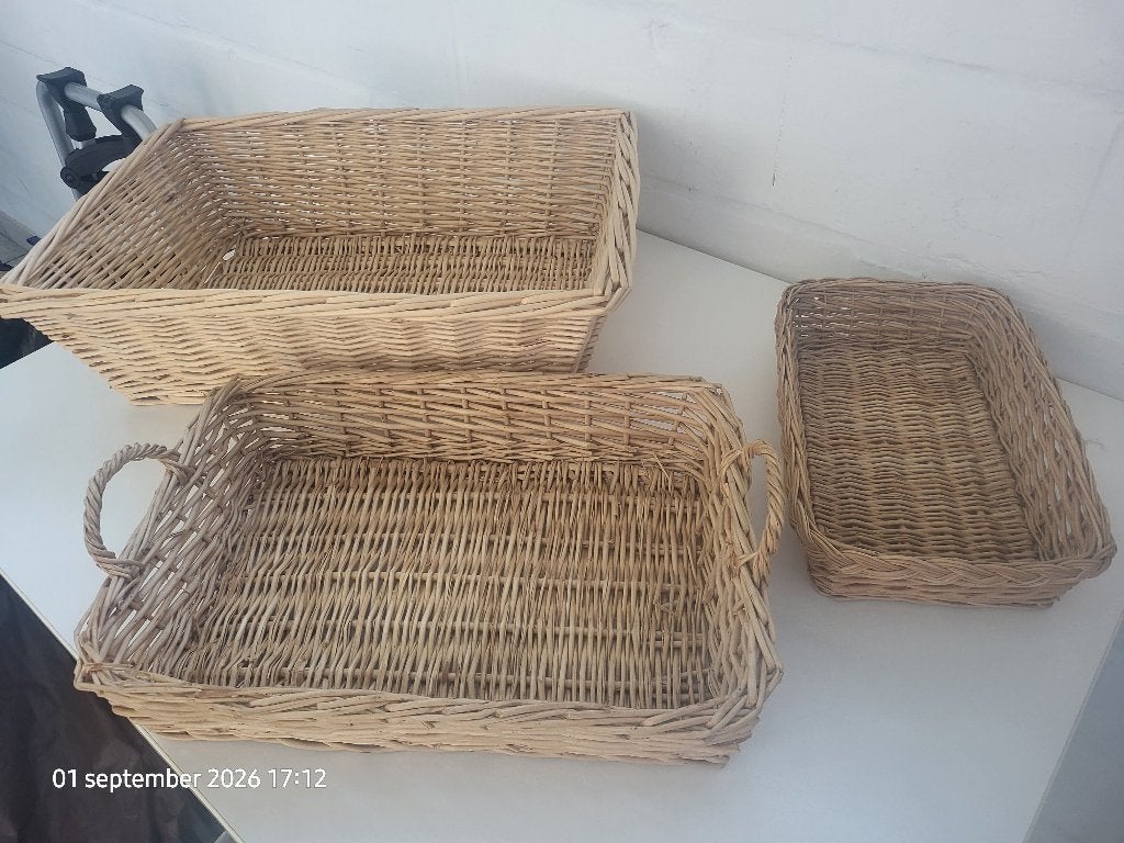 3 rieten manden, Huis en Inrichting, Woonaccessoires | Schalen en Manden, Ophalen of Verzenden, Zo goed als nieuw