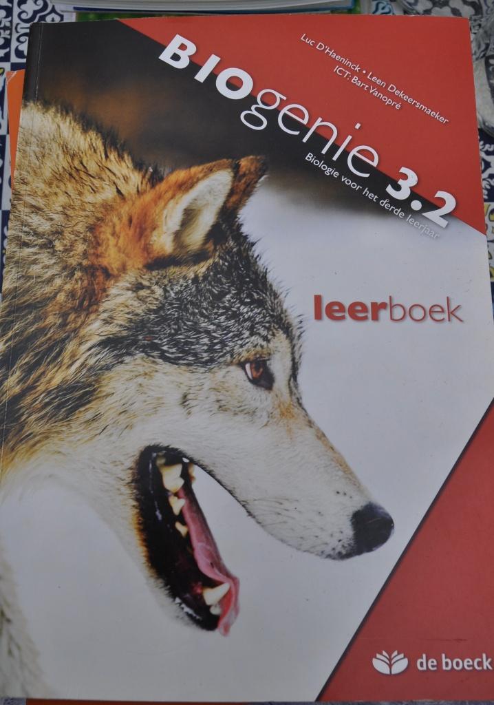 2 boeken biogenie 3.2, Ophalen, Zo goed als nieuw, ASO, Biologie