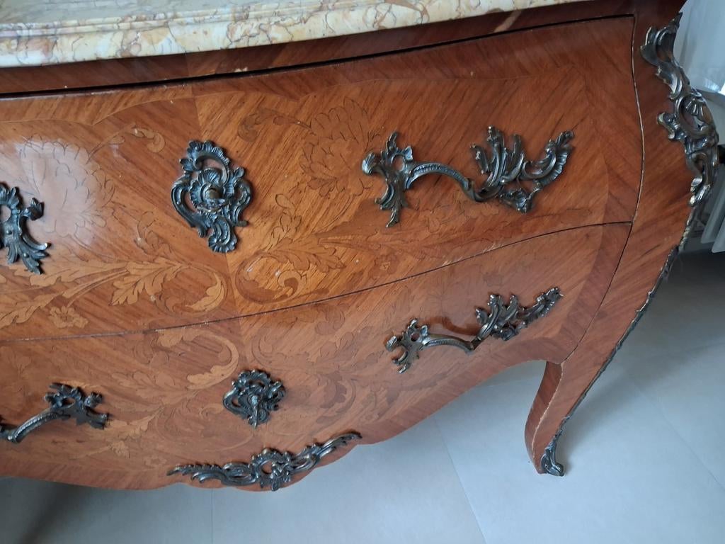 Commode ancienne, Enlèvement