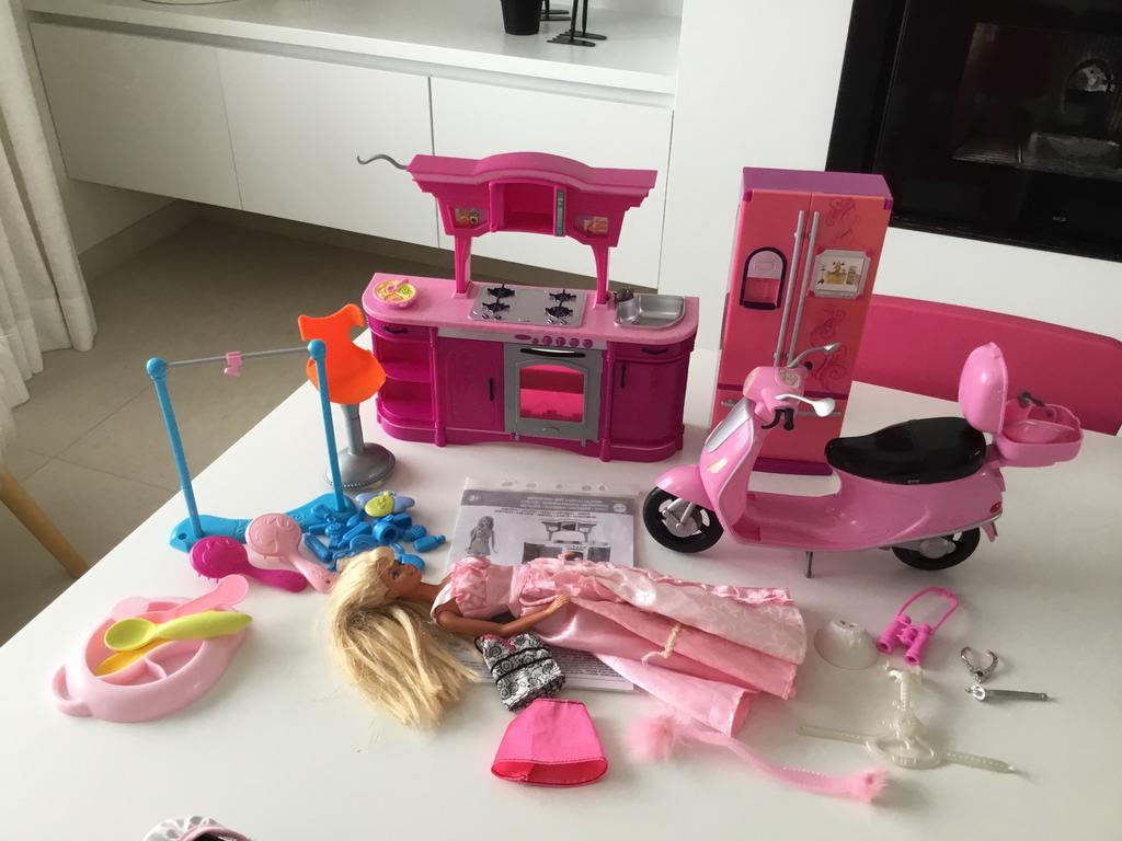 Set voor Barbie enz, Ophalen, Zo goed als nieuw, Barbie