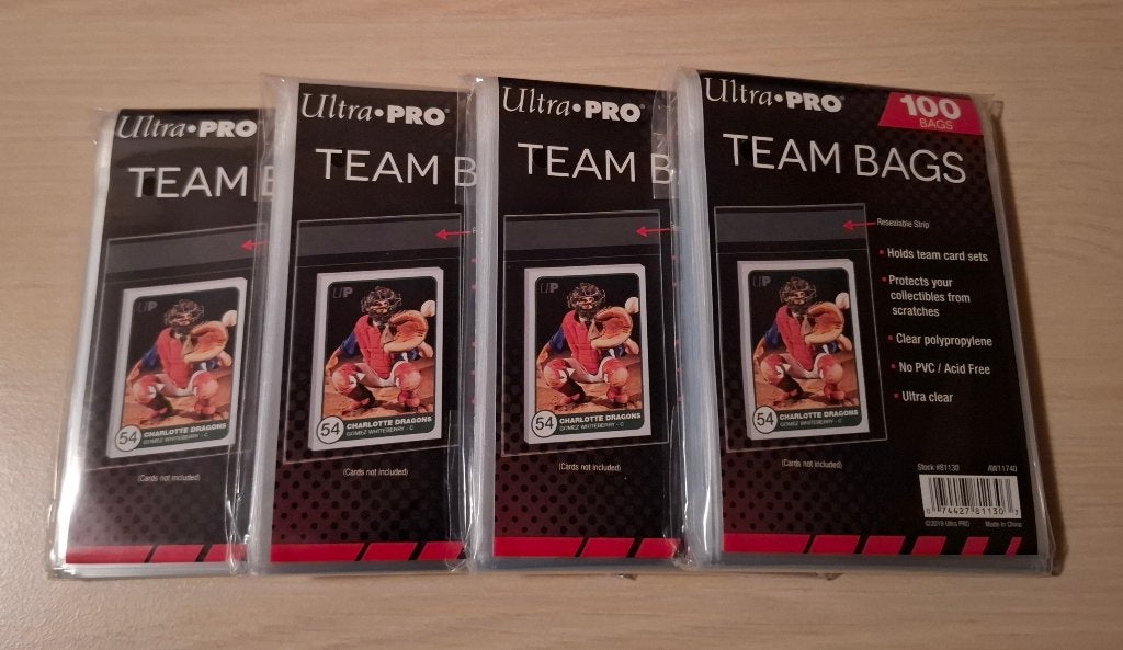 Ultra Pro team bags, Ophalen of Verzenden, Nieuw, Sleeves of Kaarthoesjes