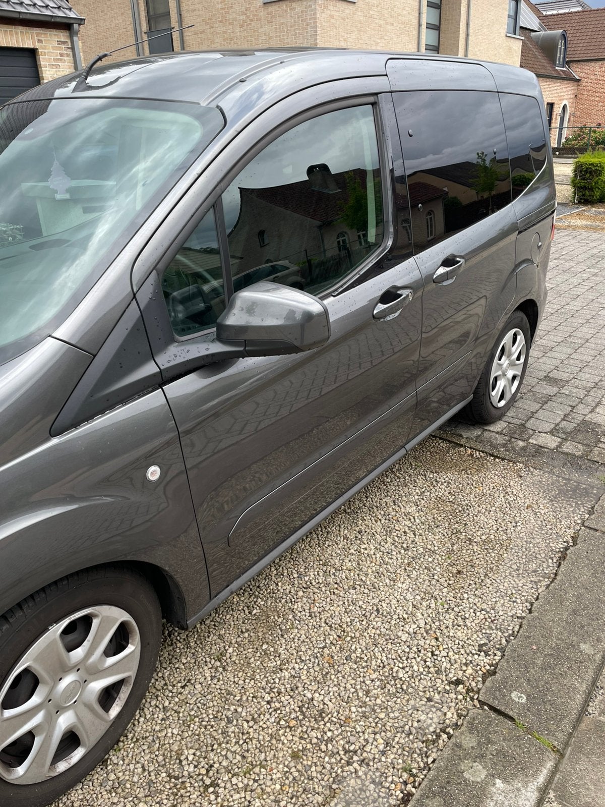 Ford tourneo courier trend 2020 10500km, 4 cilinders, Bruin, Overige bekleding, 5 deurs