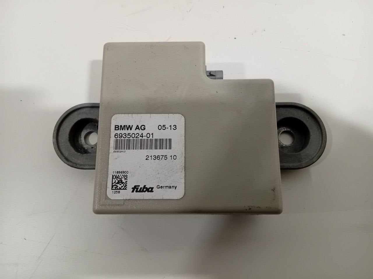 Antenne versterker BMW 5 serie, Ophalen of Verzenden, Van der Ven Autorecycling B.V., Onderdelen@venauto.nl, Ettenseweg 76, 4706 PB Roosendaal, The Netherlands