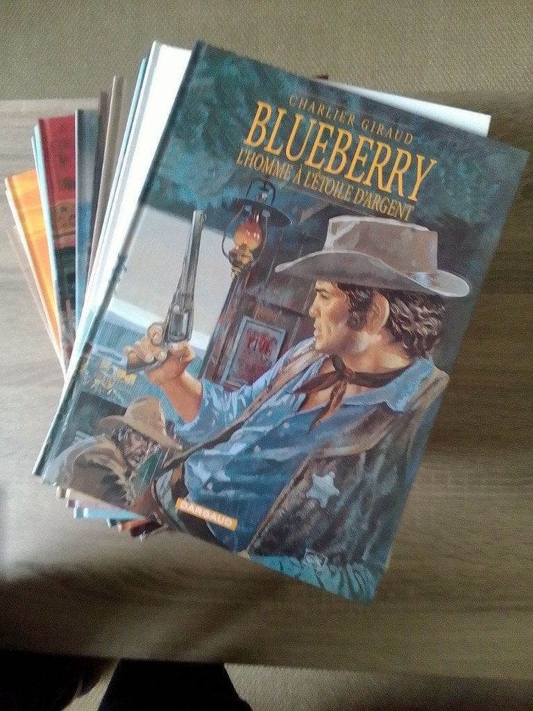 ALBUMS MET BOSBESSEN, Meerdere stripboeken, Ophalen, Gelezen, Charlier - Giraud