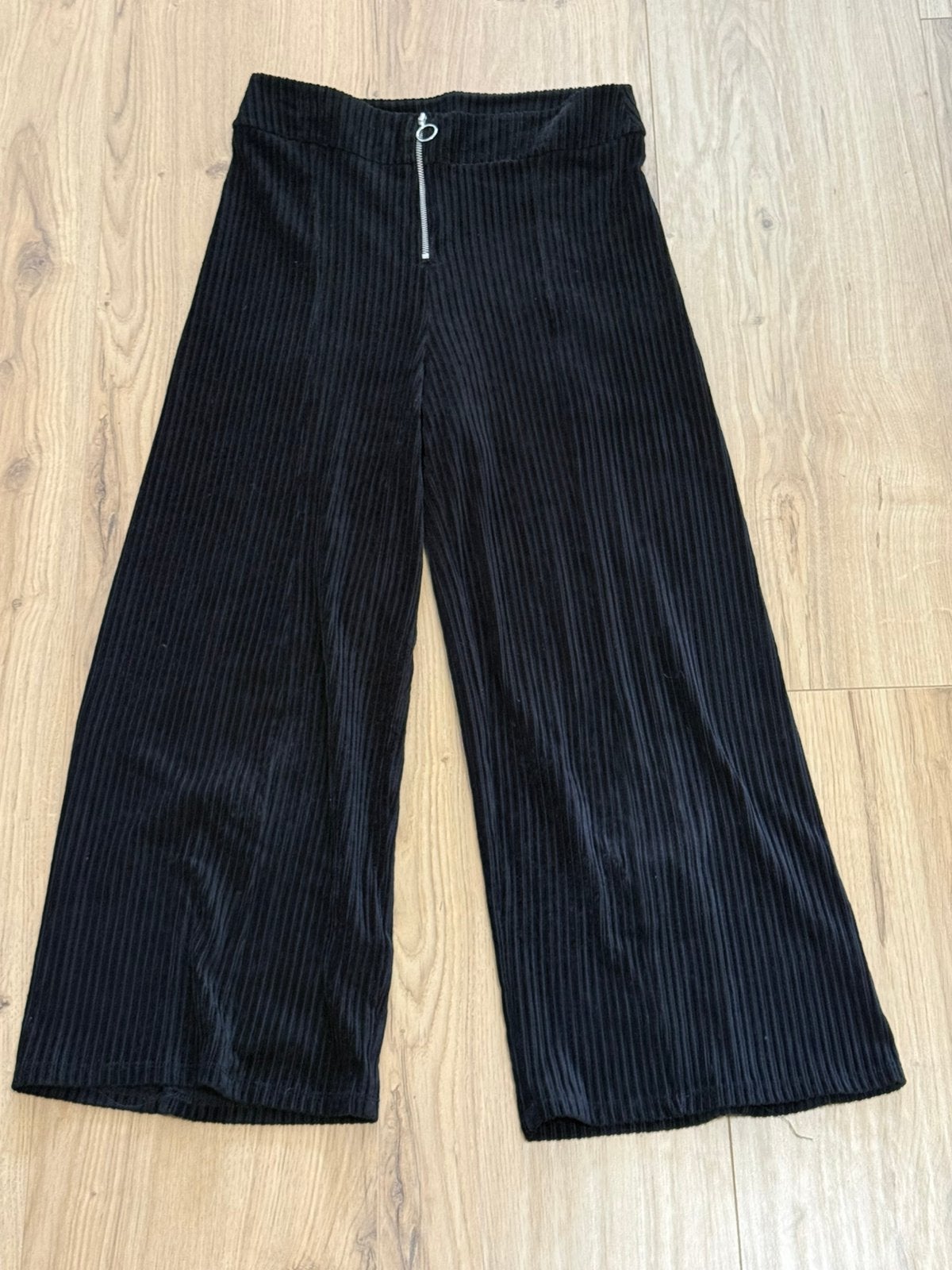 Pantalon à jambes larges Pull&Bear, Taille 38/40 (M), Enlèvement ou Envoi, Comme neuf, Longs