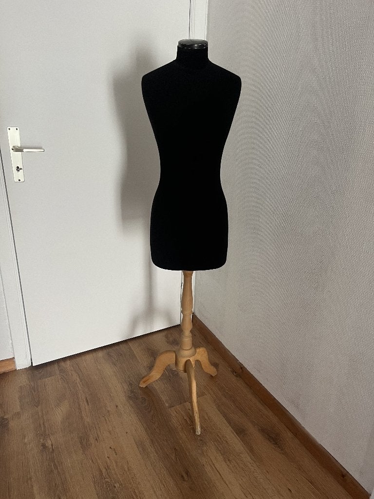 Vintage mannequin on wooden base - Knokke, Ophalen
