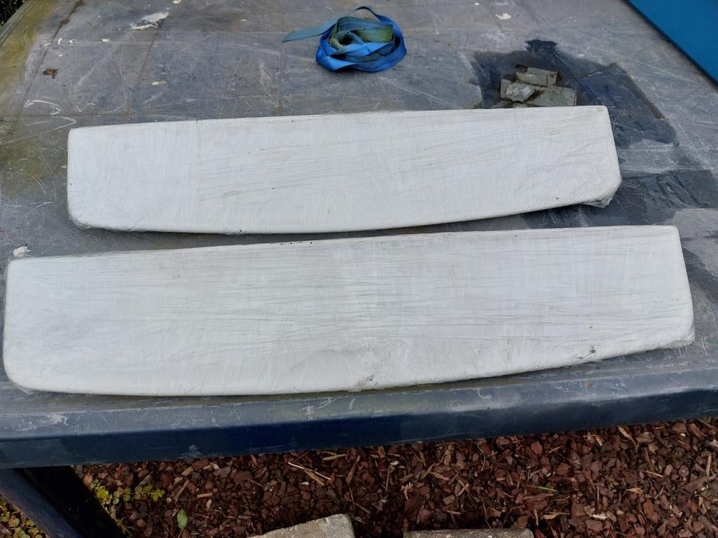 2 porseleinen tabletten 62 op 13 cm nieuw, Ophalen