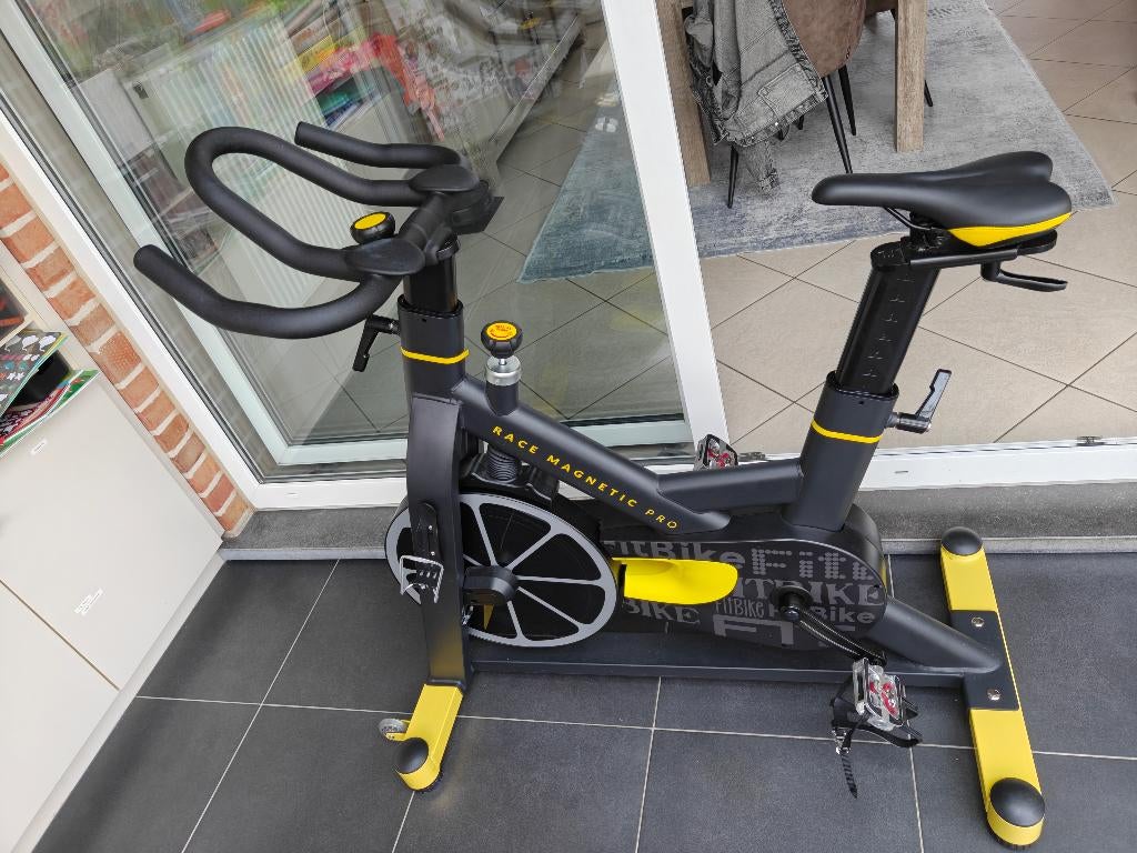 Spinningfiets, Ophalen, Zo goed als nieuw, Spinningfiets
