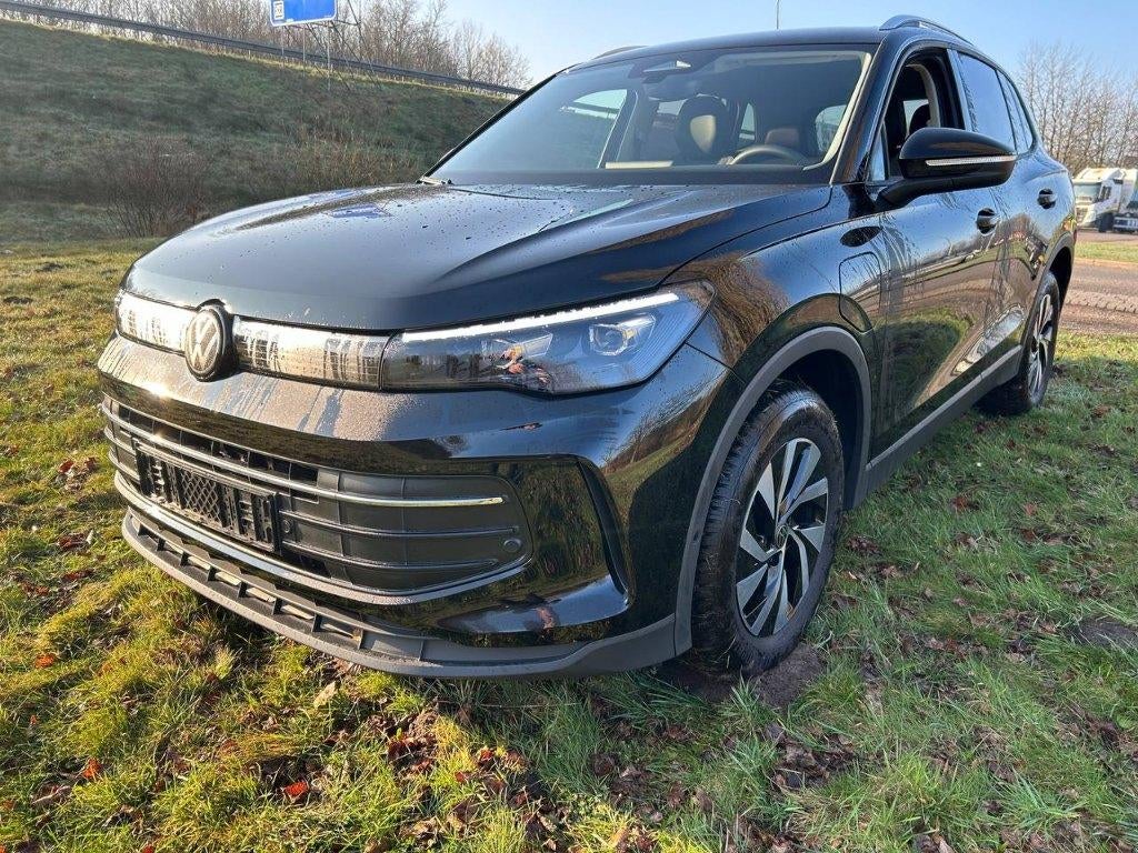 Volkswagen Tiguan 1.5 eHybrid Life Automaat 225 PK, Stof, 1498 cc, Euro 6, Zwart