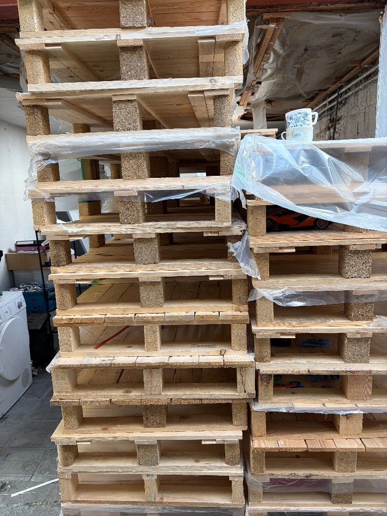 palettes en bois seches, Enlèvement, Comme neuf