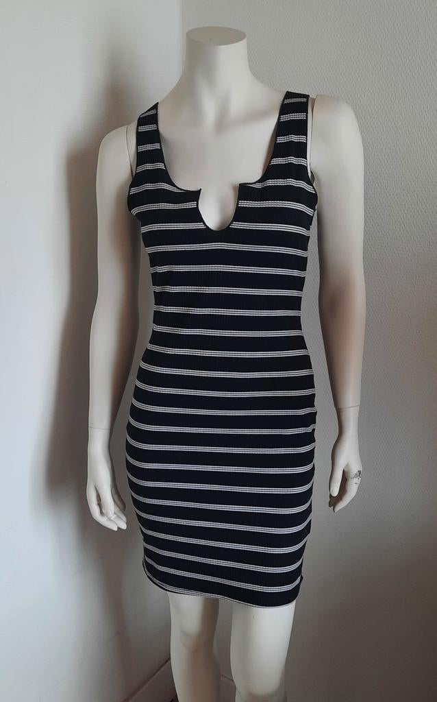 Shein kleedje "M", Kleding | Dames, Maat 38/40 (M), Zwart, Ophalen of Verzenden, Zo goed als nieuw