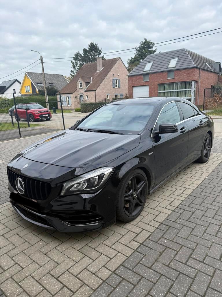 Mercedes CLA 250 4MATIC SPORT|AMG LINE|PANO|AUTOMAAT, Auto's, Automaat, CLA, Euro 6, Zwart