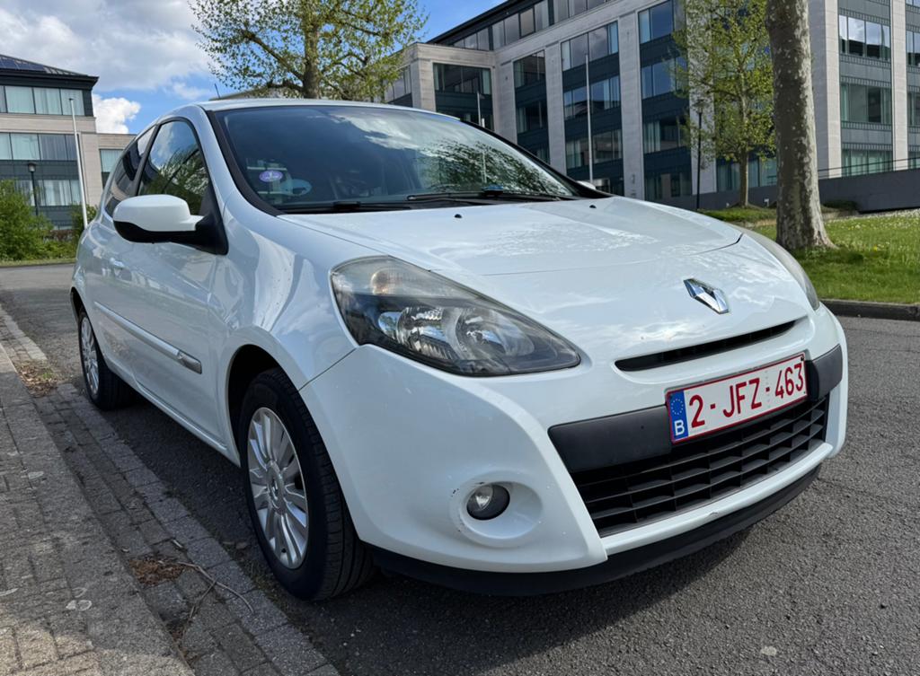 Renault Clio 3 phase 2, Euro 5, Achat, Noir, Air conditionné