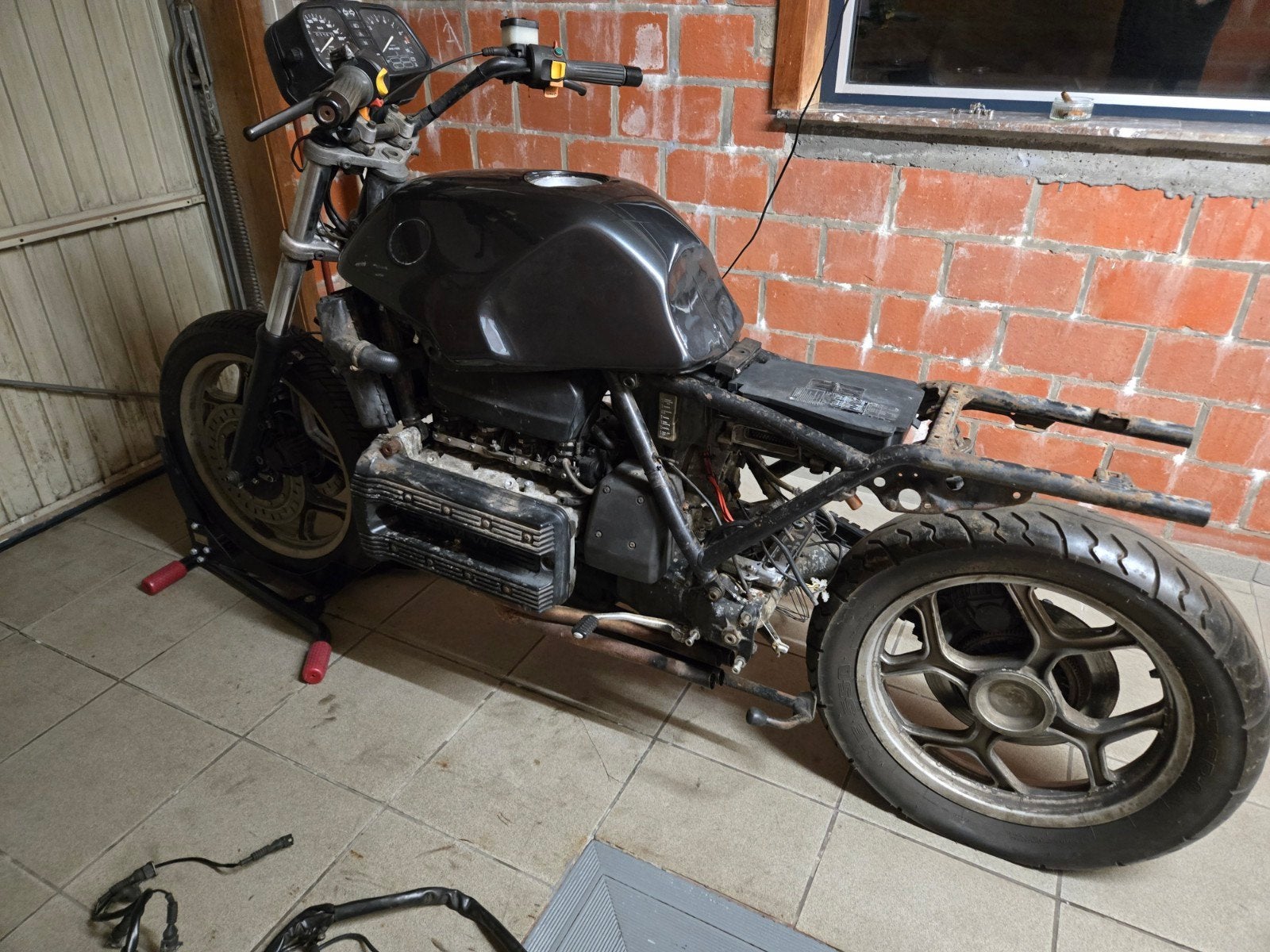 Bmw k100 projectbike, Motos, Motos | BMW, Permis Moto A, Occasion, Plus de 35 kW, Particulier