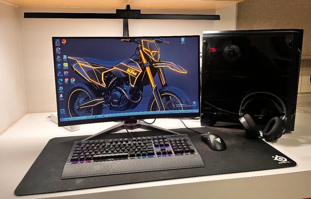 PC Gaming - Travail - COMPLET (PC + écran + accessoires), Computers en Software, Desktop Pc's, Refurbished, 4 Ghz of meer, HDD