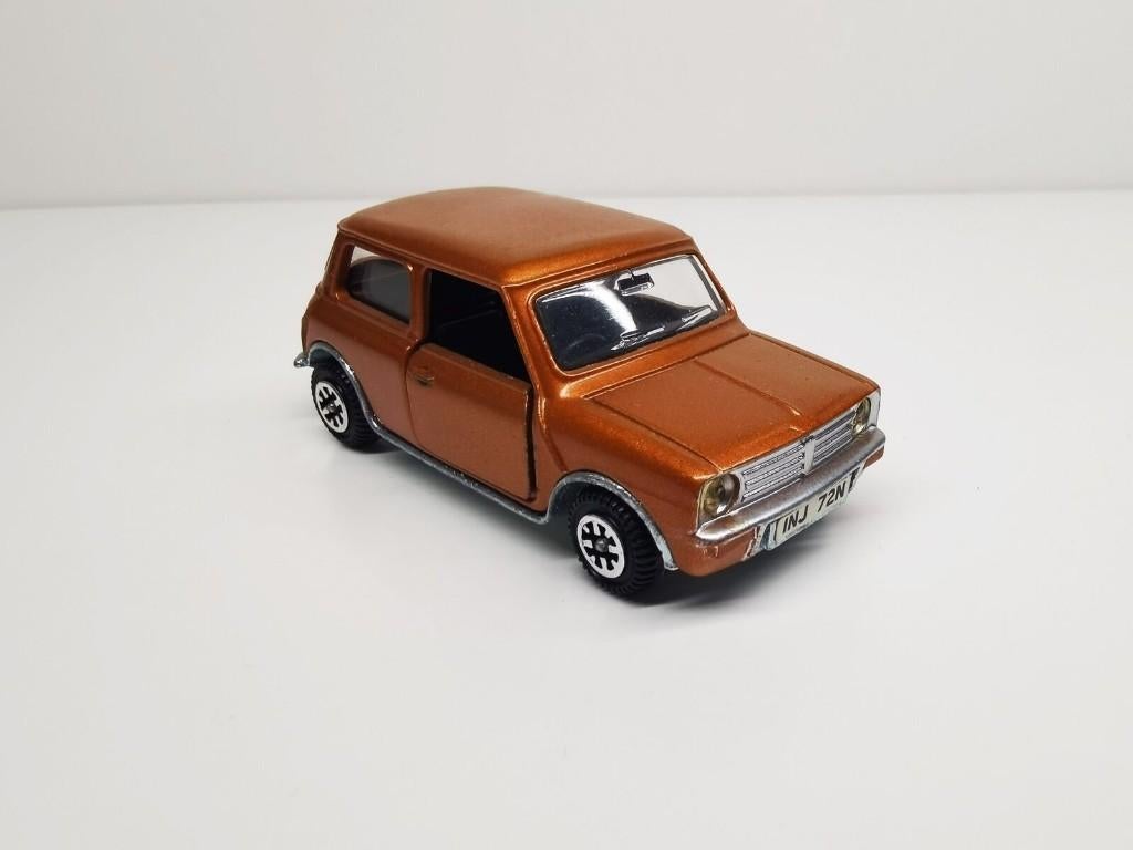 LEYLAND Mini 1000 Clubman Saloon 1975 1/43 DINKY TOYS NEUVE, Enlèvement ou Envoi, Neuf, Voiture, Dinky Toys