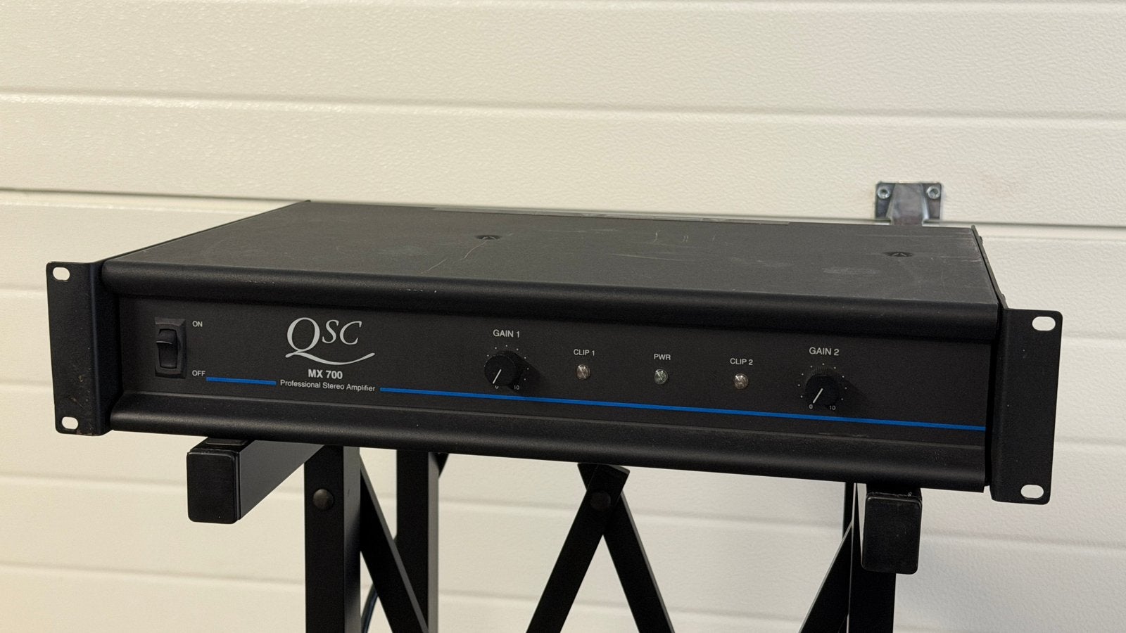 Qsc mx 700 versterker in perfecte staat, Ophalen, Gebruikt, 500 tot 1000 watt, P.A.